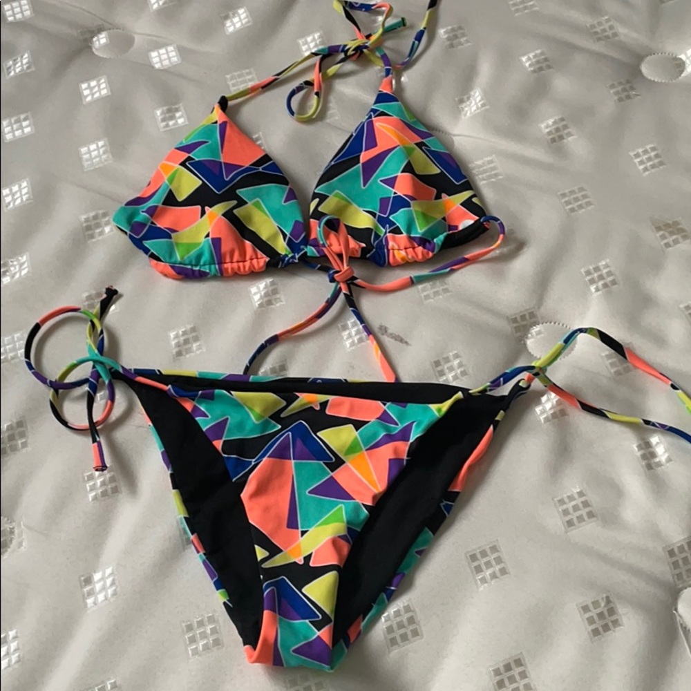 Never wore* Bikini set Size US 2-4